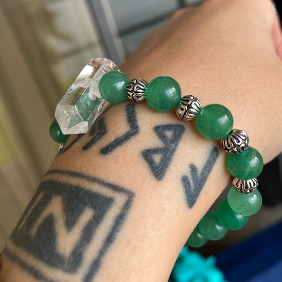 Genuine double point crystal quartz & jade beads - Picture 7 of 10